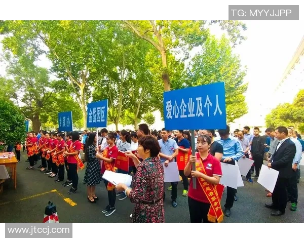 中韩慈善足球赛盛况空前鹿晗助阵展现爱心与体育精神 中韩慈善足球赛盛况空前鹿晗助阵展现爱心与体育精神